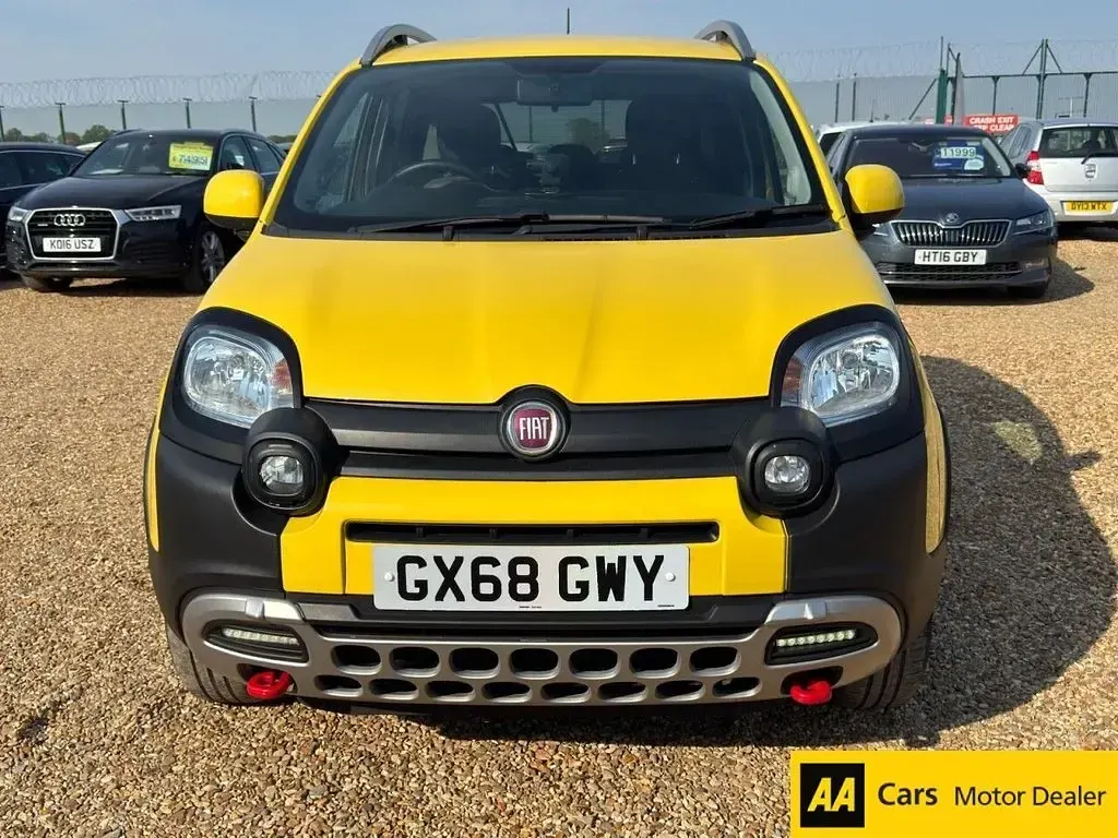 Used Fiat Panda Cross Cross 90 HP (66 kW) 2018 Yellow Hatchback