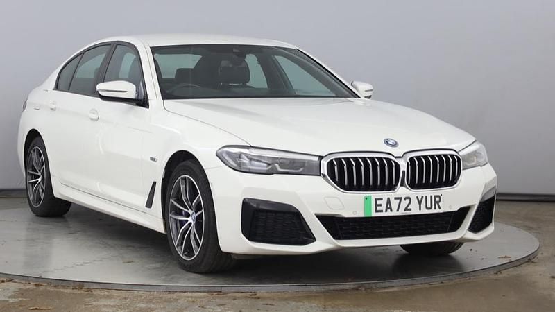 White Used 2022 BMW 530e M Sport | £28,885 (Fair price) - Image 1/4