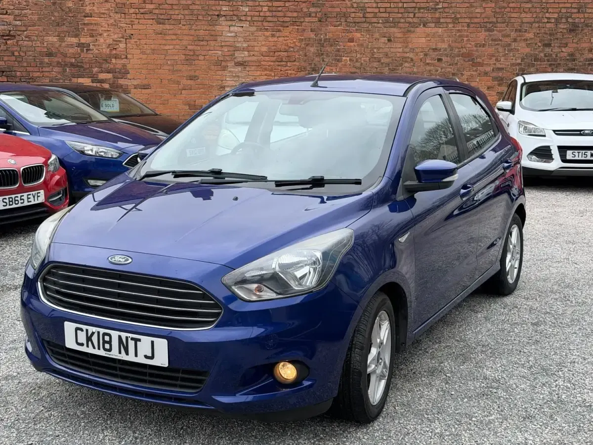 Second-hand Ford Ka Plus Zetec 85 CP (62 kW) 2018 Albastru Hatchback