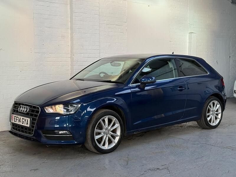Used Audi A3 Sport 110 HP (80 kW) 2014 Blue Hatchback