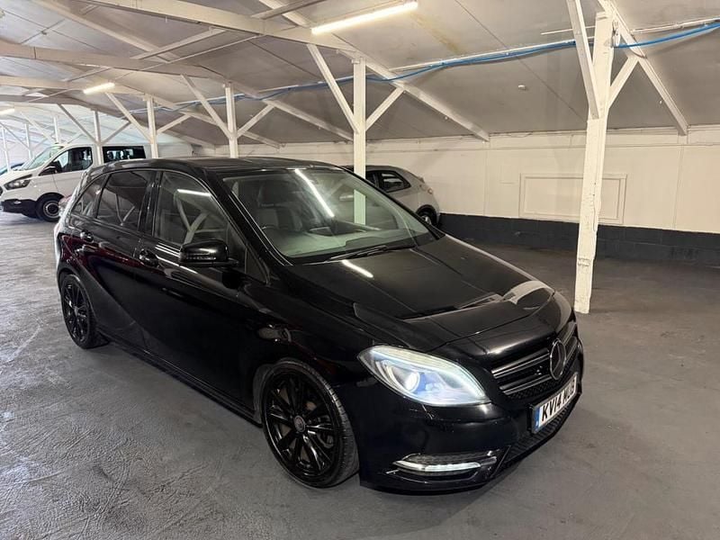 Used Mercedes B200 136 HP (100 kW) 2014 Black MPV