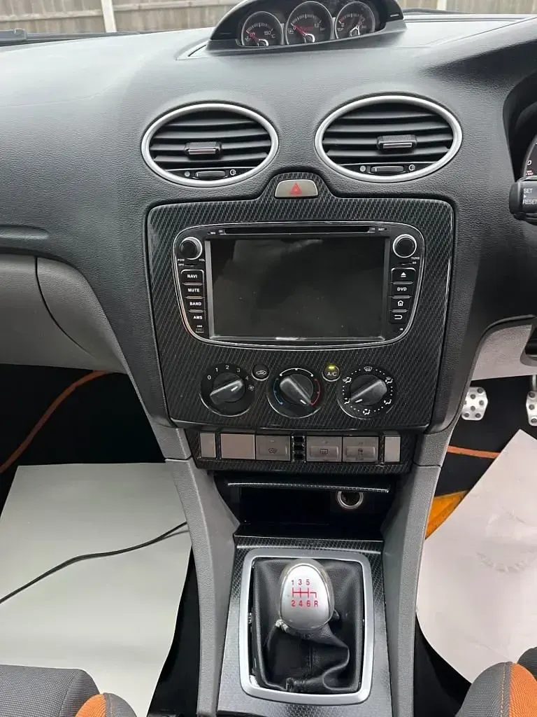 Usado Ford Focus ST 221 HP (162 kW) 2009 Laranja Citadino