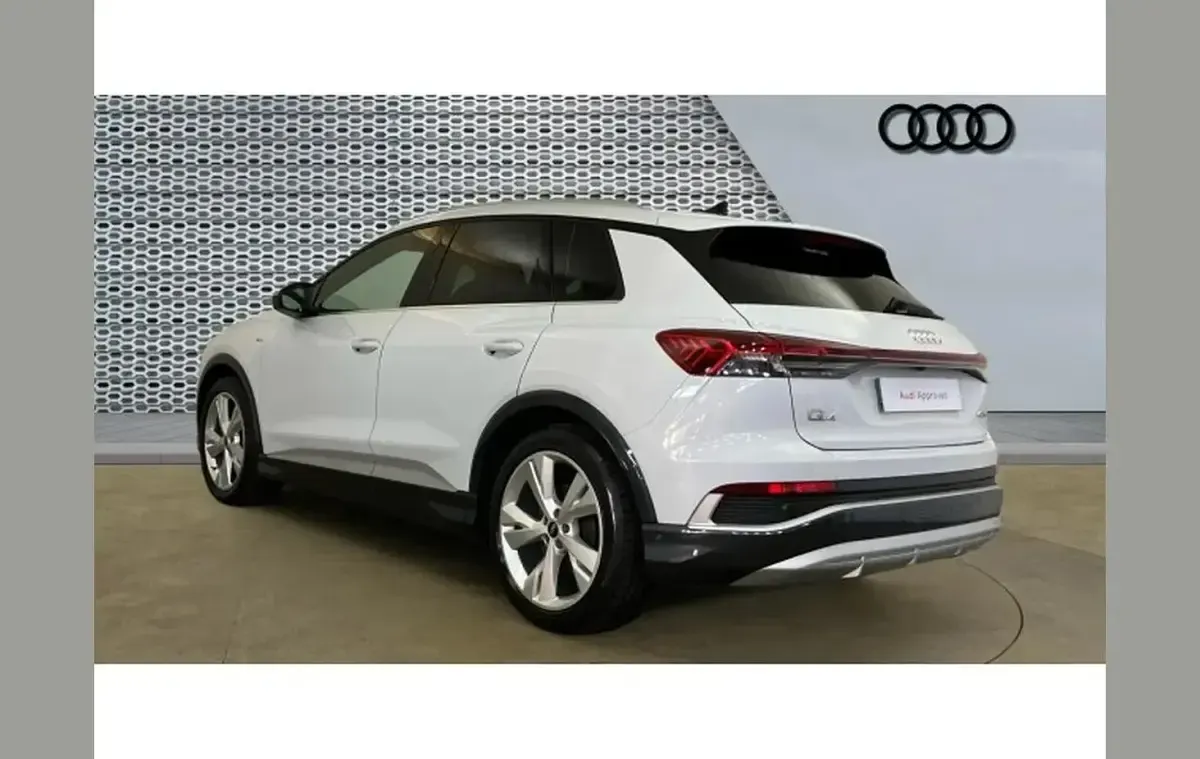 Used Audi Q4 e-tron S-Line 150 kW (204 HP) 2023 White SUV