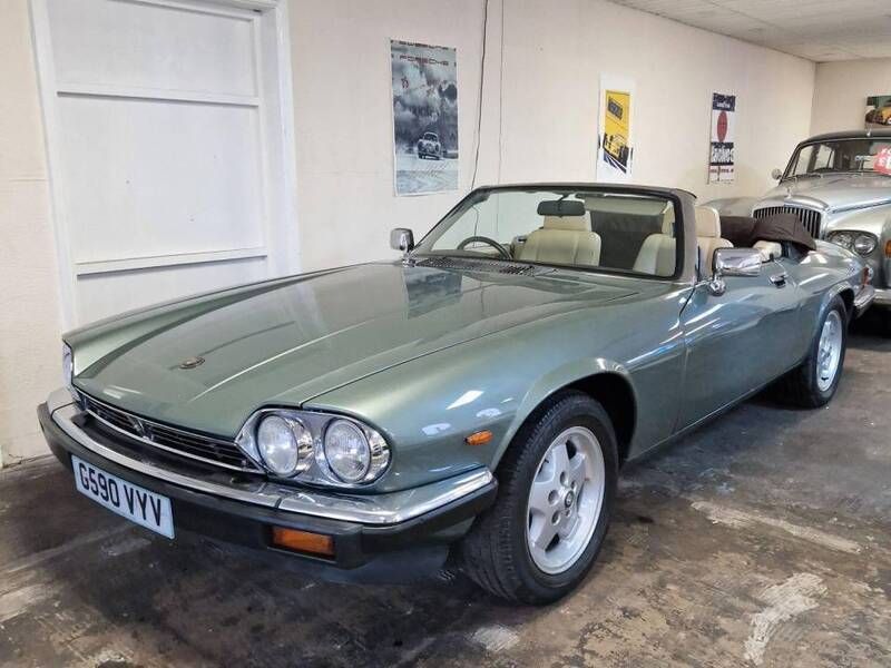 Used Jaguar XJS 218 HP (160 kW) 1990 Green Cabriolet