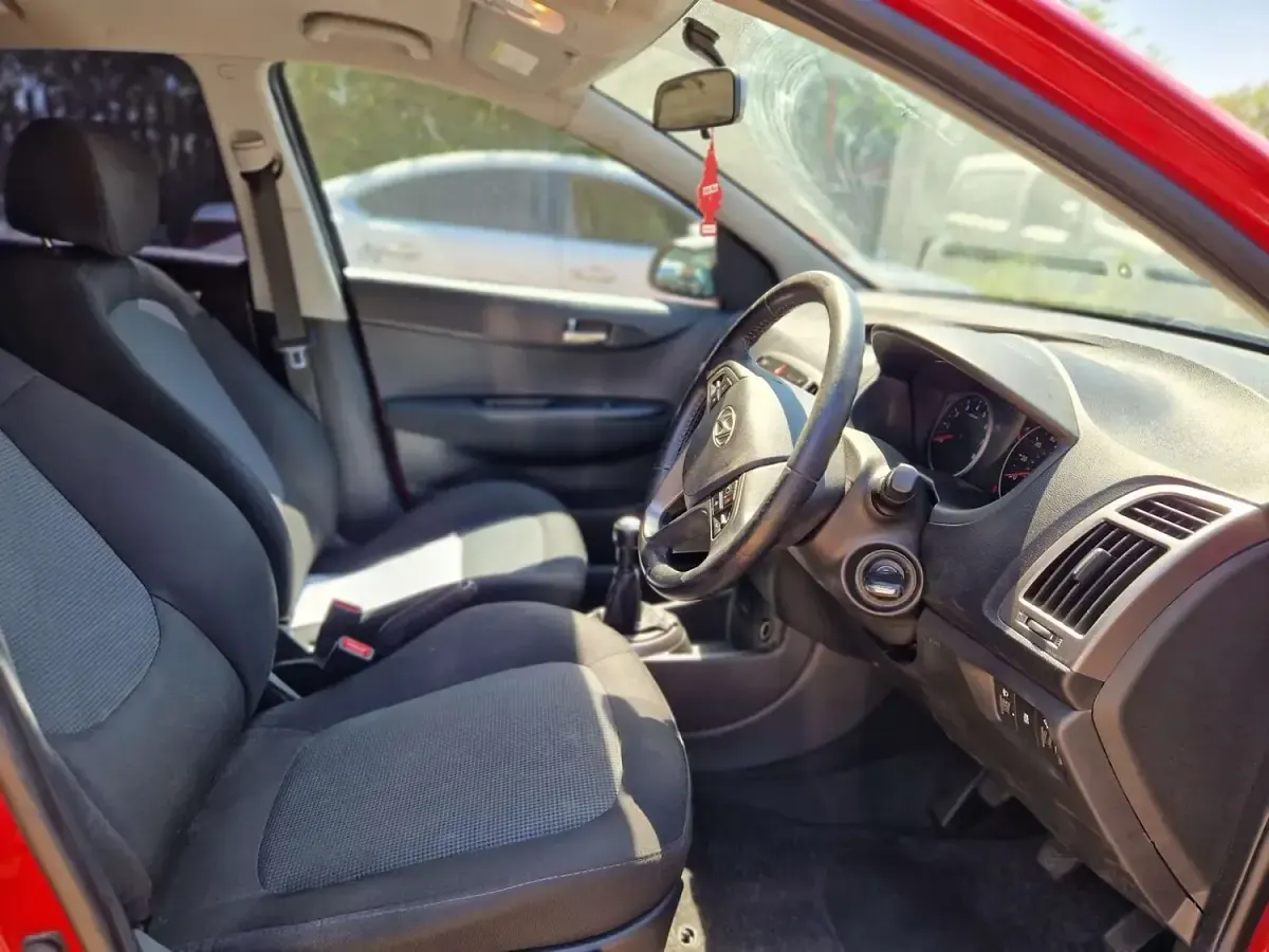 Used Hyundai i20 Active 2012 Red Hatchback