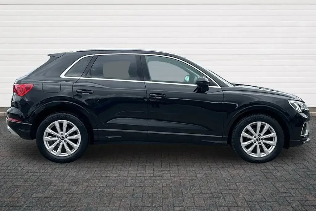 Used Audi Q3 Sport 150 HP (110 kW) 2022 Black SUV