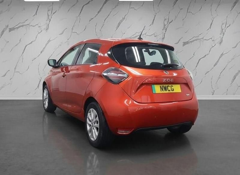 Used Renault Zoe Iconic 80 kW (109 HP) 2021 Red Hatchback