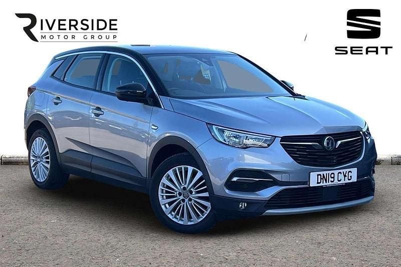 Quartz grey Used 2019 Vauxhall Grandland X Sport SUV | £10,290 (Good price) - Image 1/4