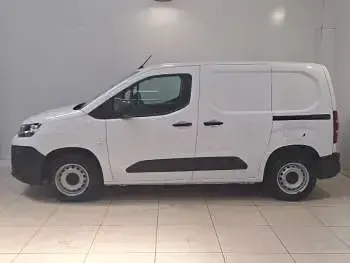 Used Citroën Berlingo 100 HP (73 kW) 2024 White MPV