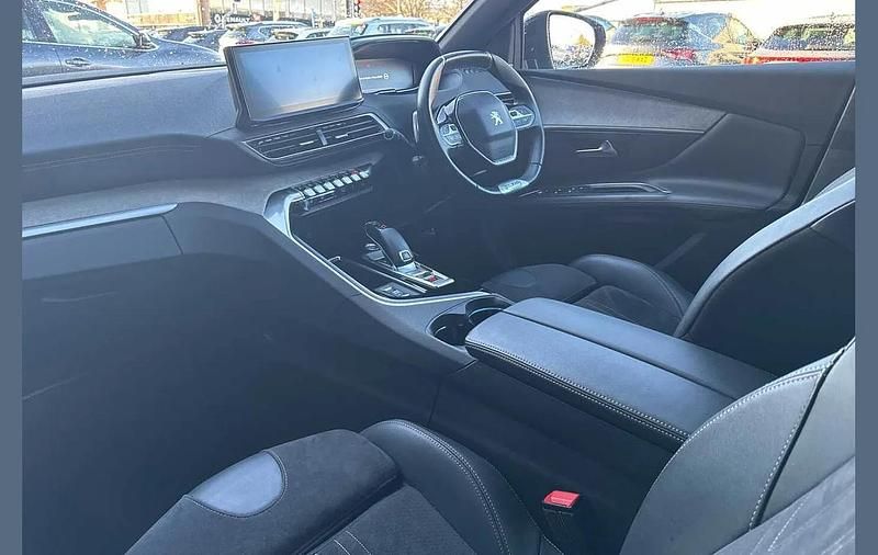 Used Peugeot 3008 Premium 128 HP (94 kW) 2021 Blue SUV