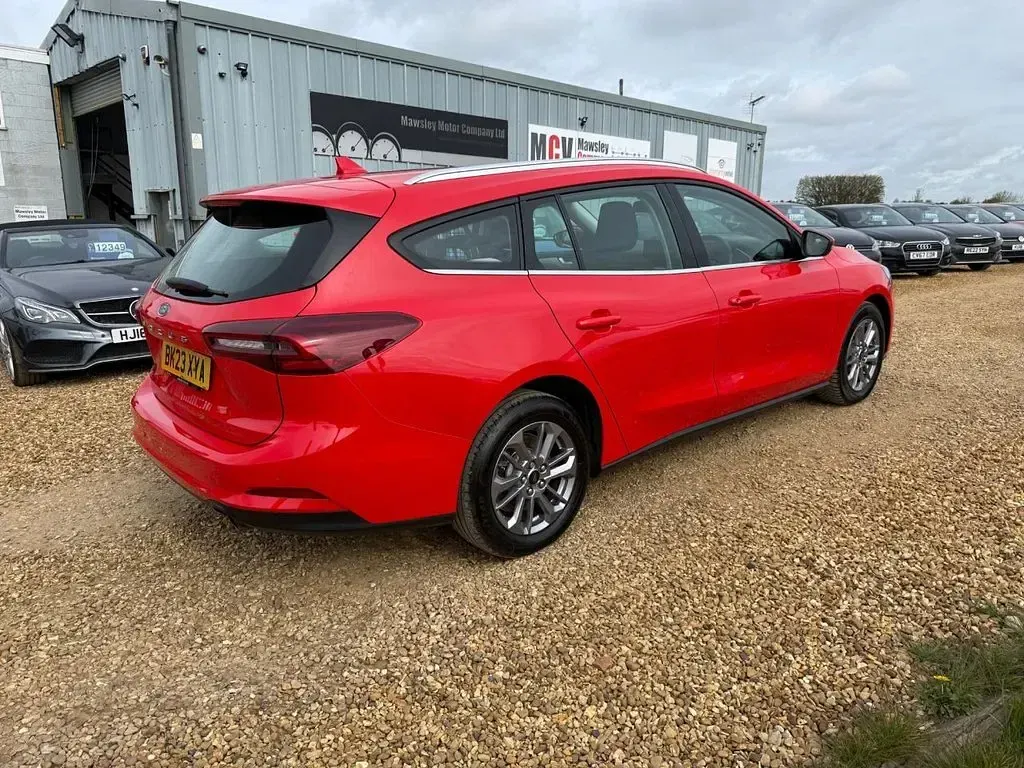 Used Ford Focus Titanium 125 HP (91 kW) 2023 Red Estate