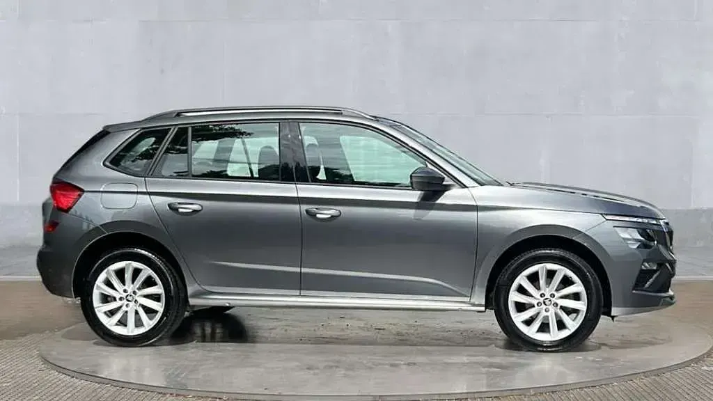 Used Skoda Kamiq SE 95 HP (69 kW) 2025 Grey SUV