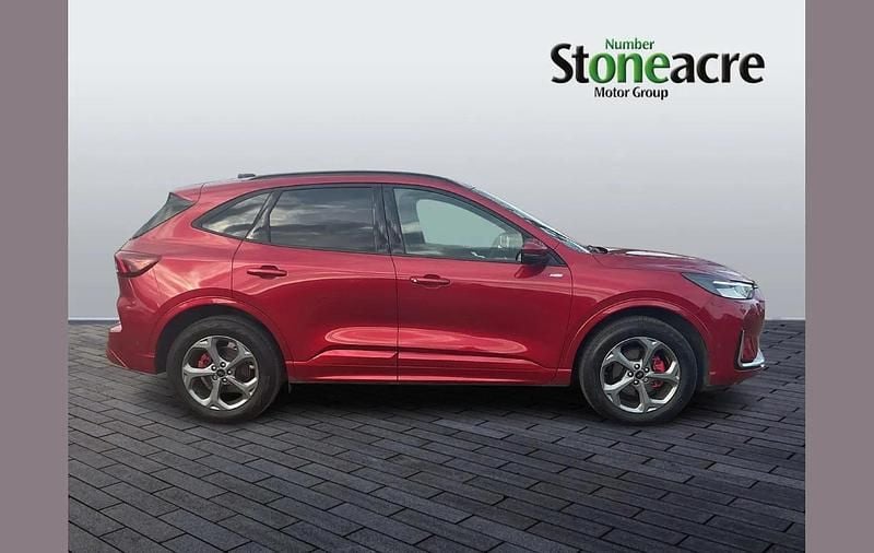 Używany Ford Kuga ST-Line 239 KM (175 kW) 2025 Czerwony SUV