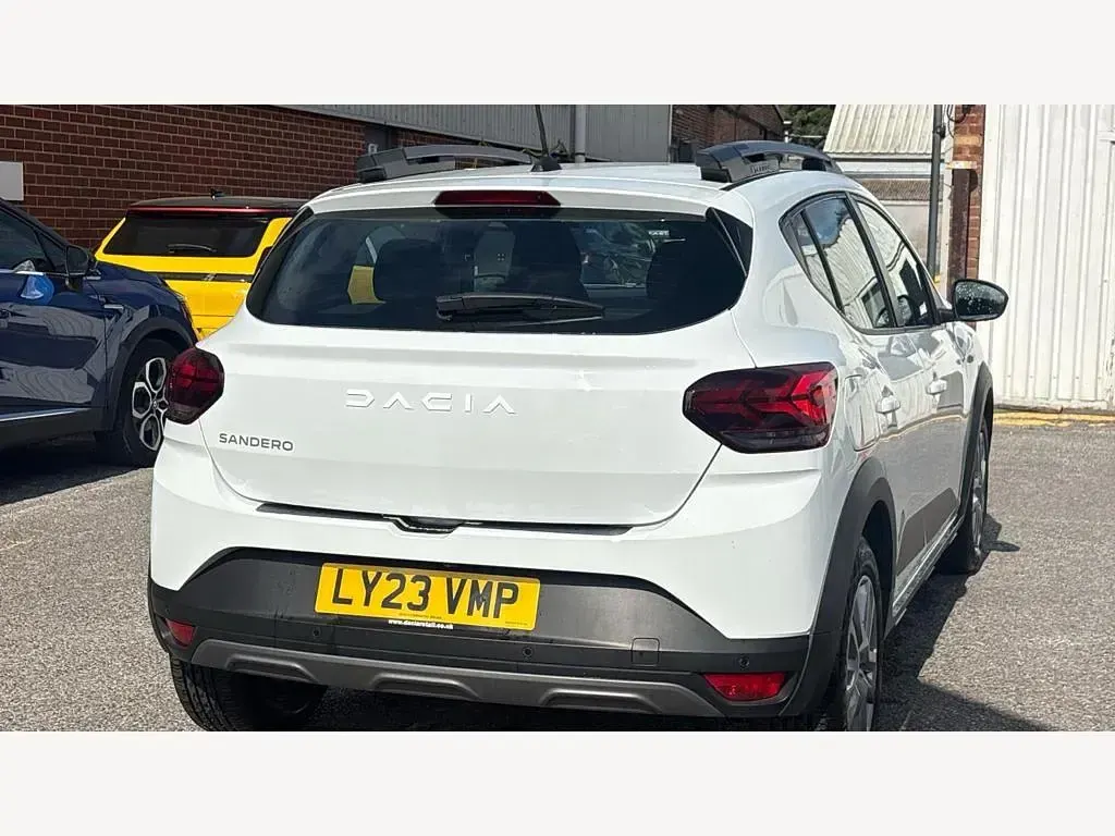 Used Dacia Sandero Expression 2023 White Hatchback