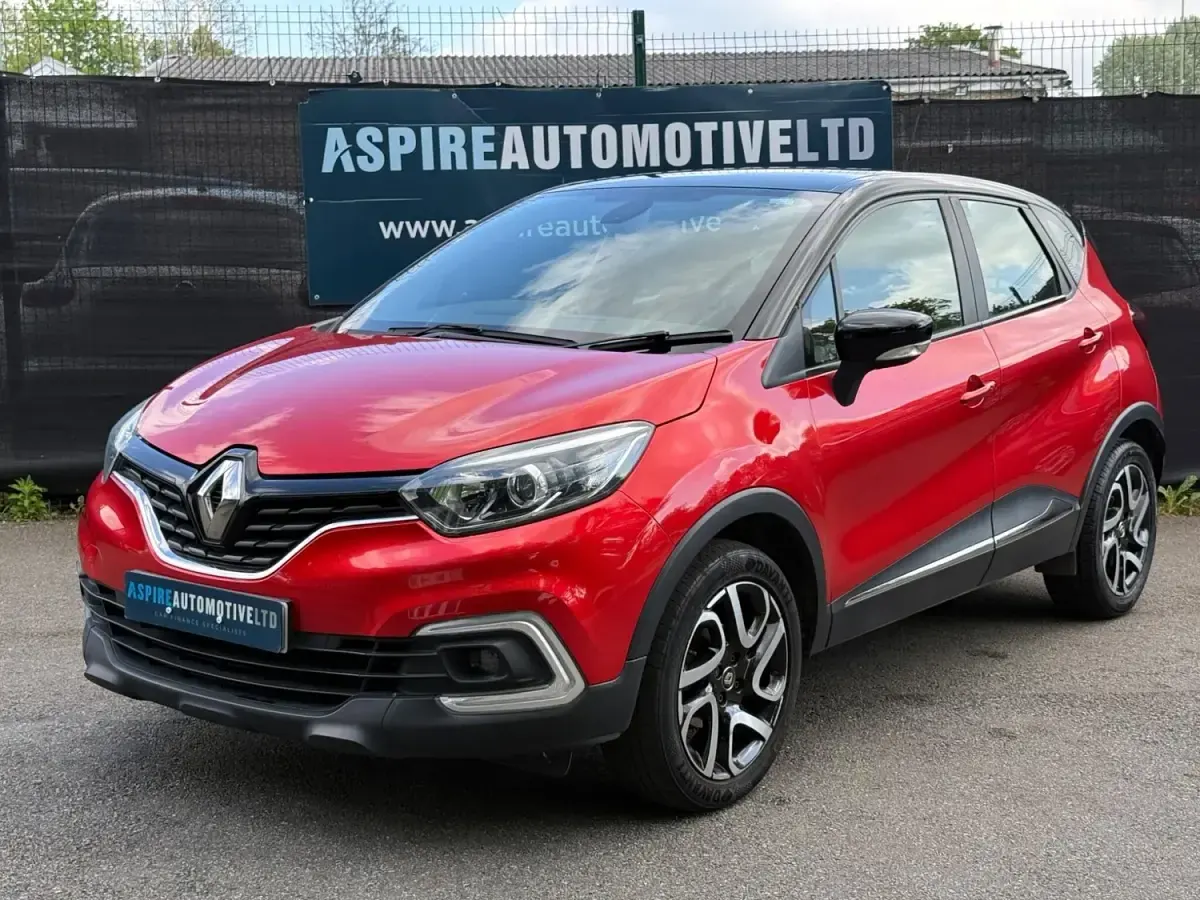 Second-hand Renault Captur Dynamique 90 CP (66 kW) 2018 Roșu SUV