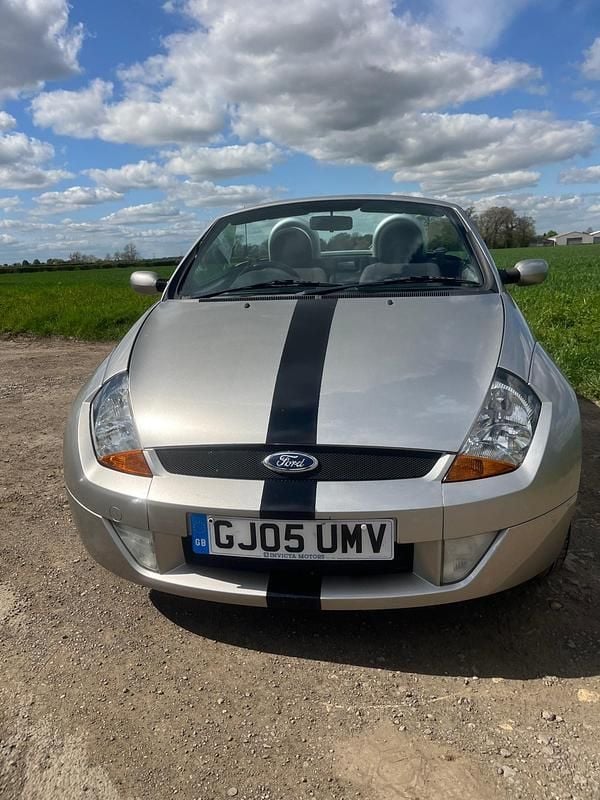 Usado Ford StreetKa 95 HP (69 kW) 2005 Prateado Cabrios