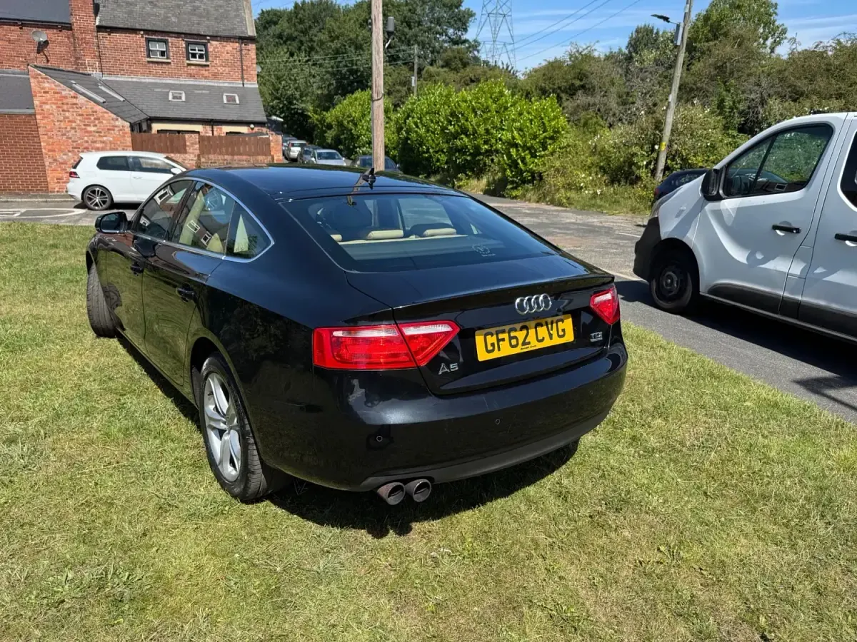 Begagnad Audi A5 Performance 2012 Svart Sportkupé