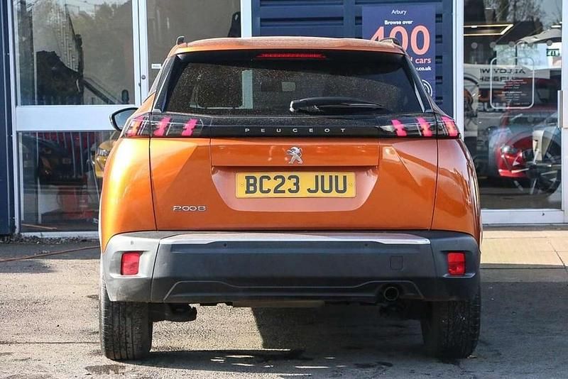 Second-hand Peugeot 2008 Active+ 100 CP (73 kW) 2023 Portocaliu SUV
