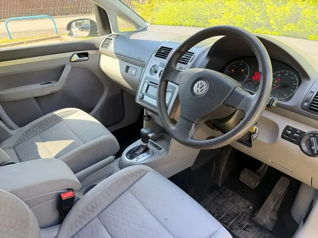 Used VW Touran SE 138 HP (101 kW) 2007 Black MPV