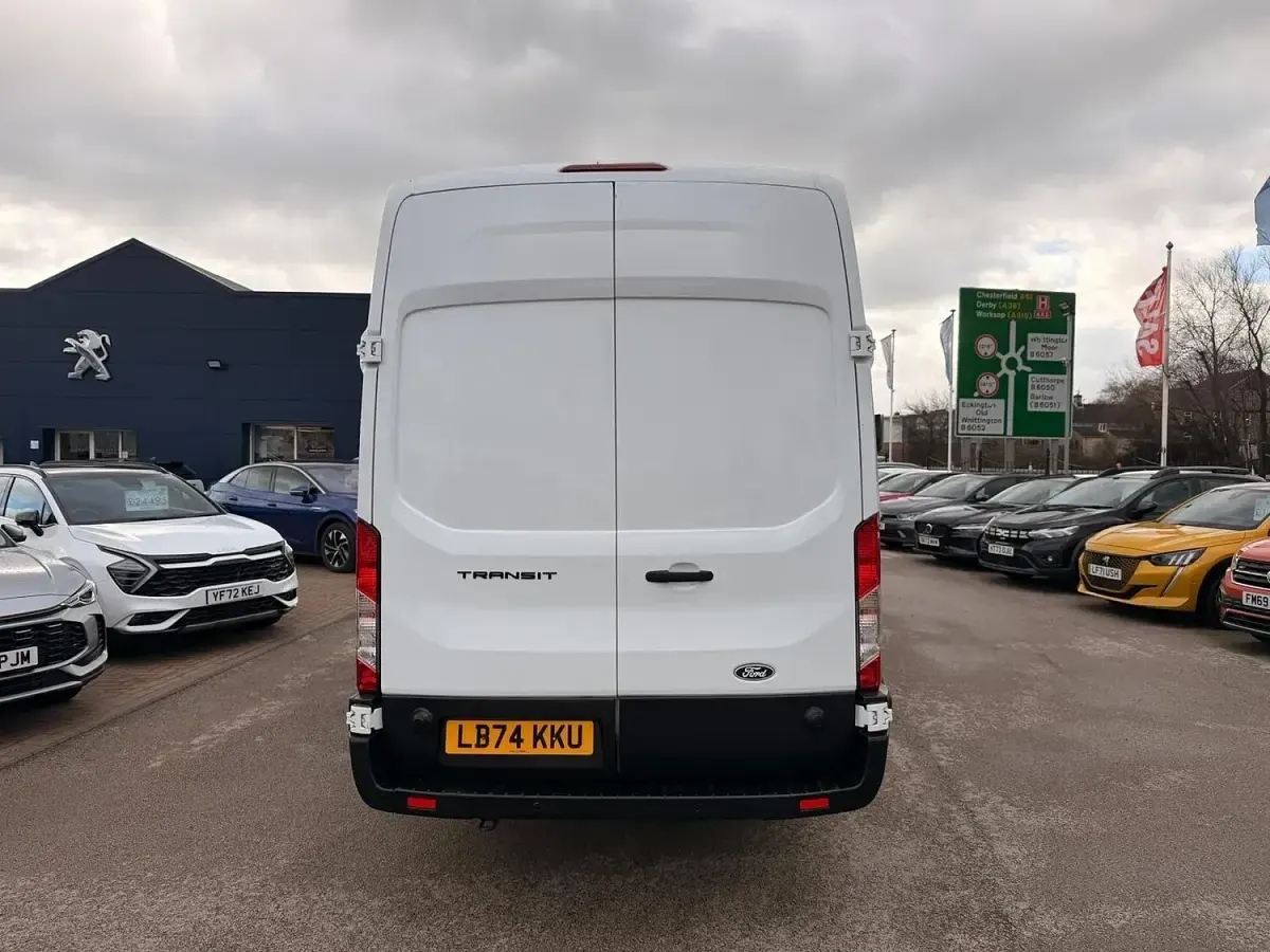 Used Ford Transit 165 HP (121 kW) 2024 White Van
