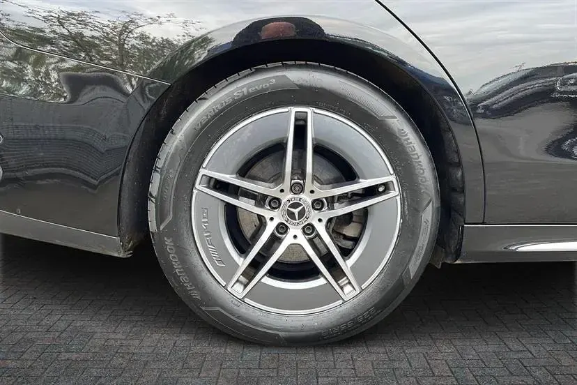 Usado Mercedes E200 AMG line 204 HP (150 kW) 2025 Preto Carrinha