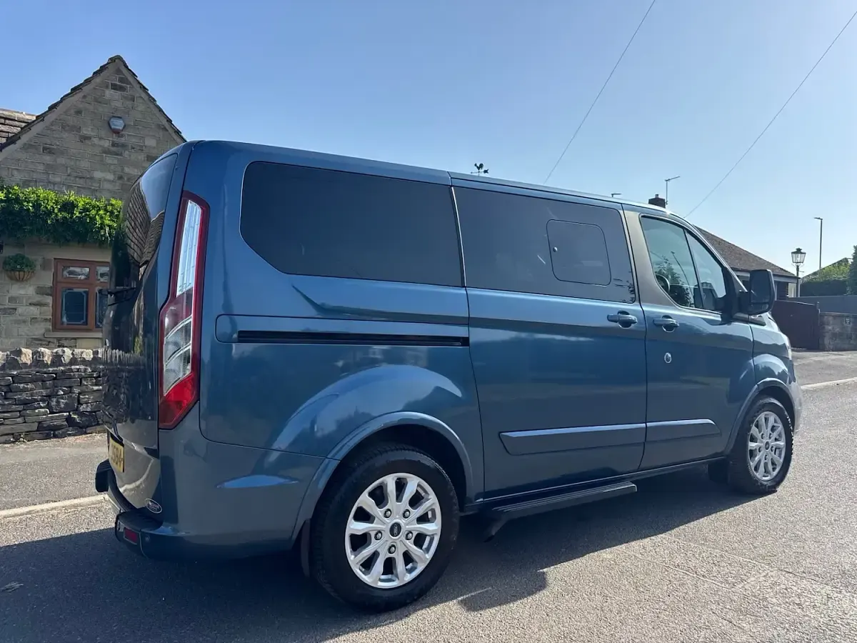 Used Ford Tourneo Custom Titanium 2019 Blue Van