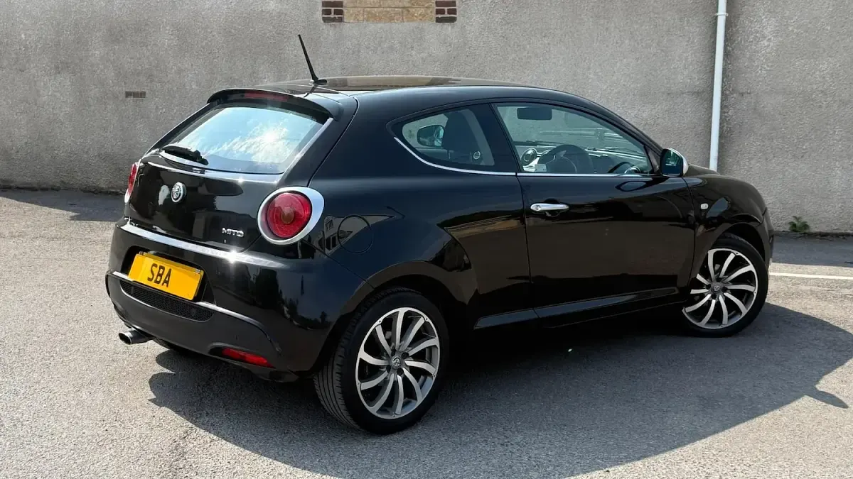 Used Alfa Romeo MiTo Super 105 HP (77 kW) 2018 Black Hatchback