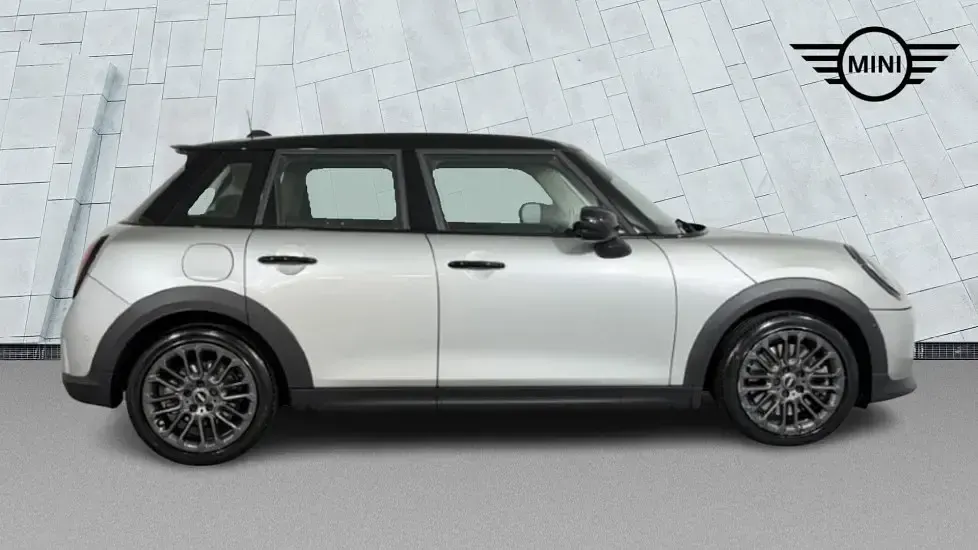 Used Mini Cooper S Hatch 201 HP (147 kW) 2025 Silver Hatchback