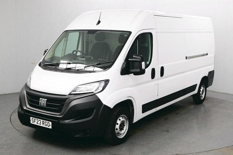 White Used 2023 Fiat Ducato Business Van | £14,990 (Fair price) - Image 1/4