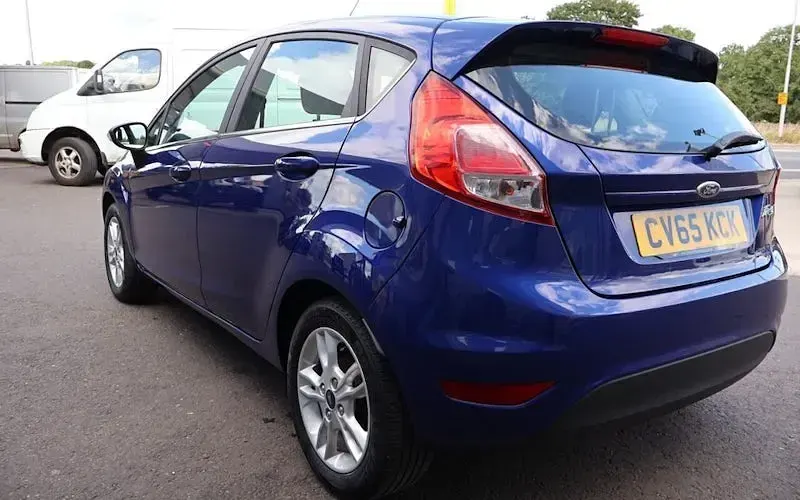 Used Ford Fiesta Zetec 82 HP (60 kW) 2015 Blue Hatchback