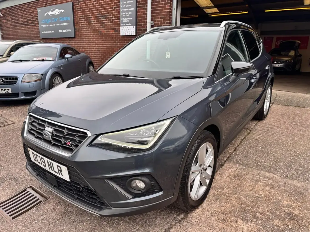 Begagnad Seat Arona FR 150 HK (110 kW) 2019 Grå SUV
