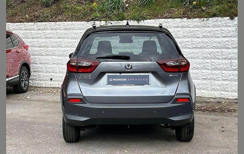 Used Honda Jazz Hybrid 109 HP (80 kW) 2023 Shining grey Hatchback