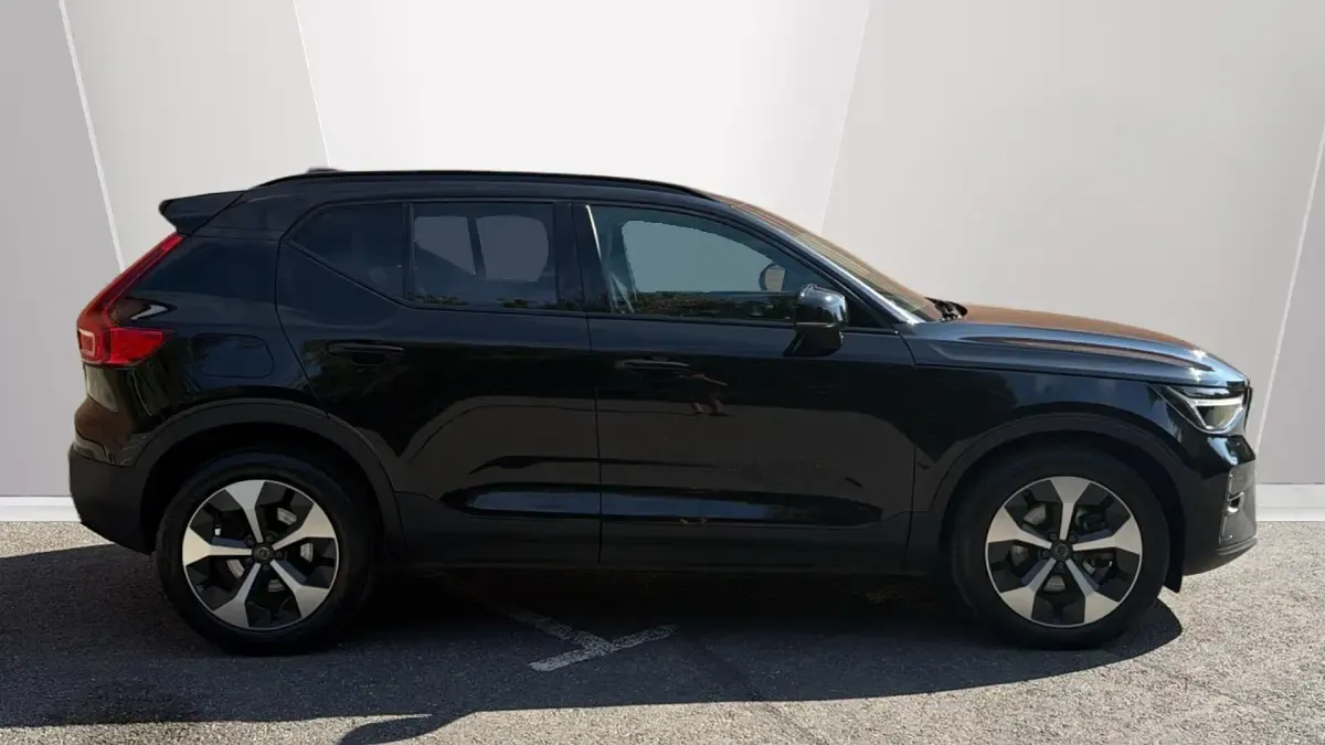 Used Volvo XC40 Ultimate 197 HP (144 kW) 2023 Blue SUV