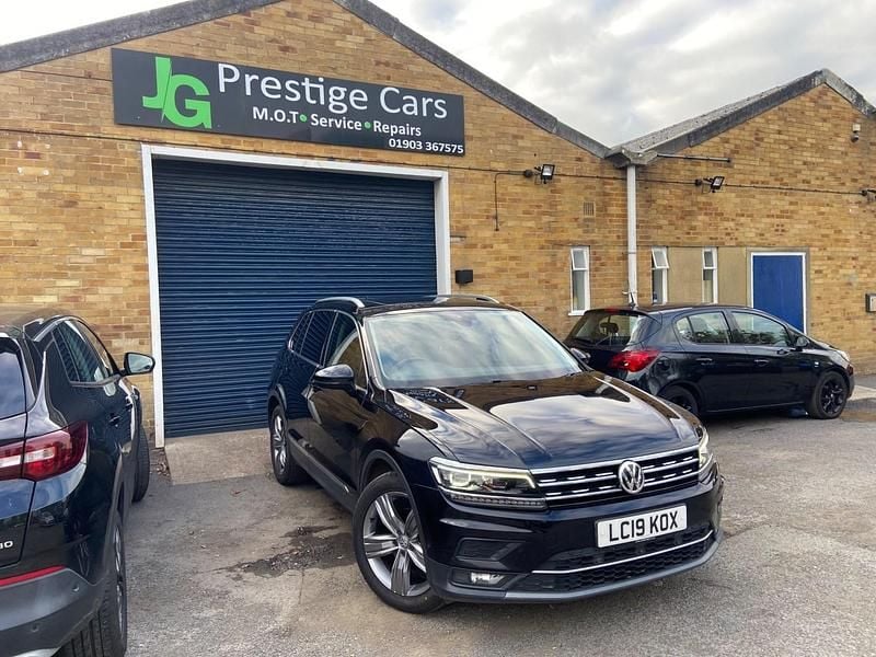 Black Used 2019 VW Tiguan SEL SUV | £14,995 (Fair price) - Image 1/4