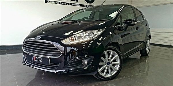 Black Used 2016 Ford Fiesta Titanium Hatchback | £5,495 (Fair price) - Image 1/1