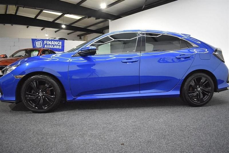 Used Honda Civic SR 129 HP (94 kW) 2017 Blue Hatchback