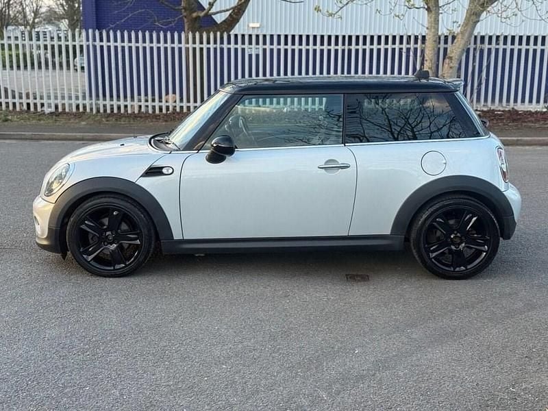 Used Mini Cooper D Hatch 112 HP (82 kW) 2011 Silver Hatchback