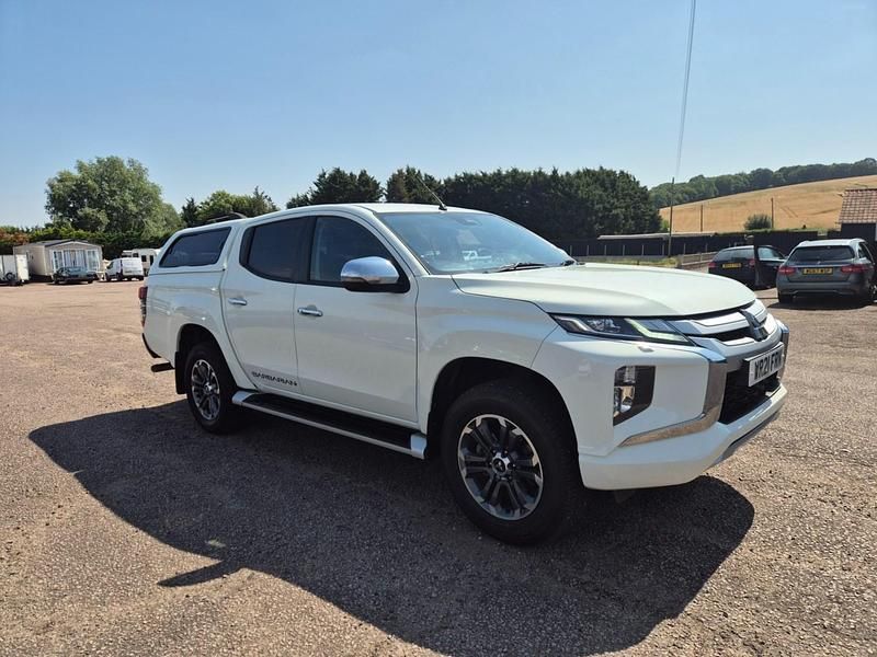 White Used 2021 Mitsubishi L200 Pickup | £13,495 (Super price) - Image 1/4