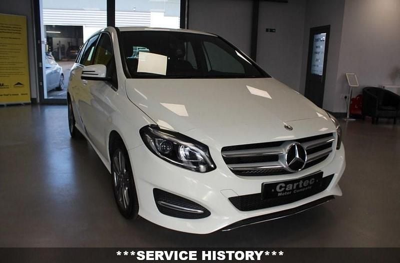 Used Mercedes B200 Exclusive 156 HP (114 kW) 2018 White MPV