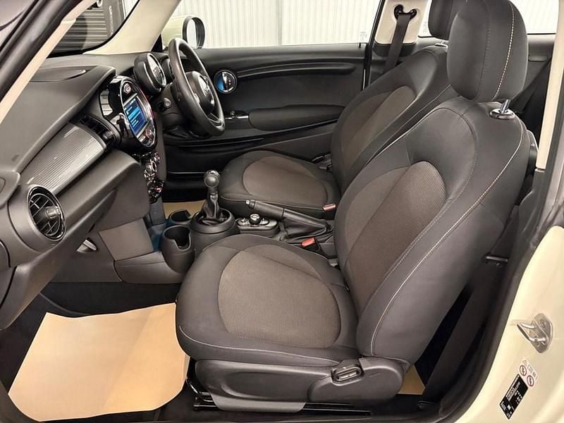 Used Mini Cooper Classic 2019 White Hatchback