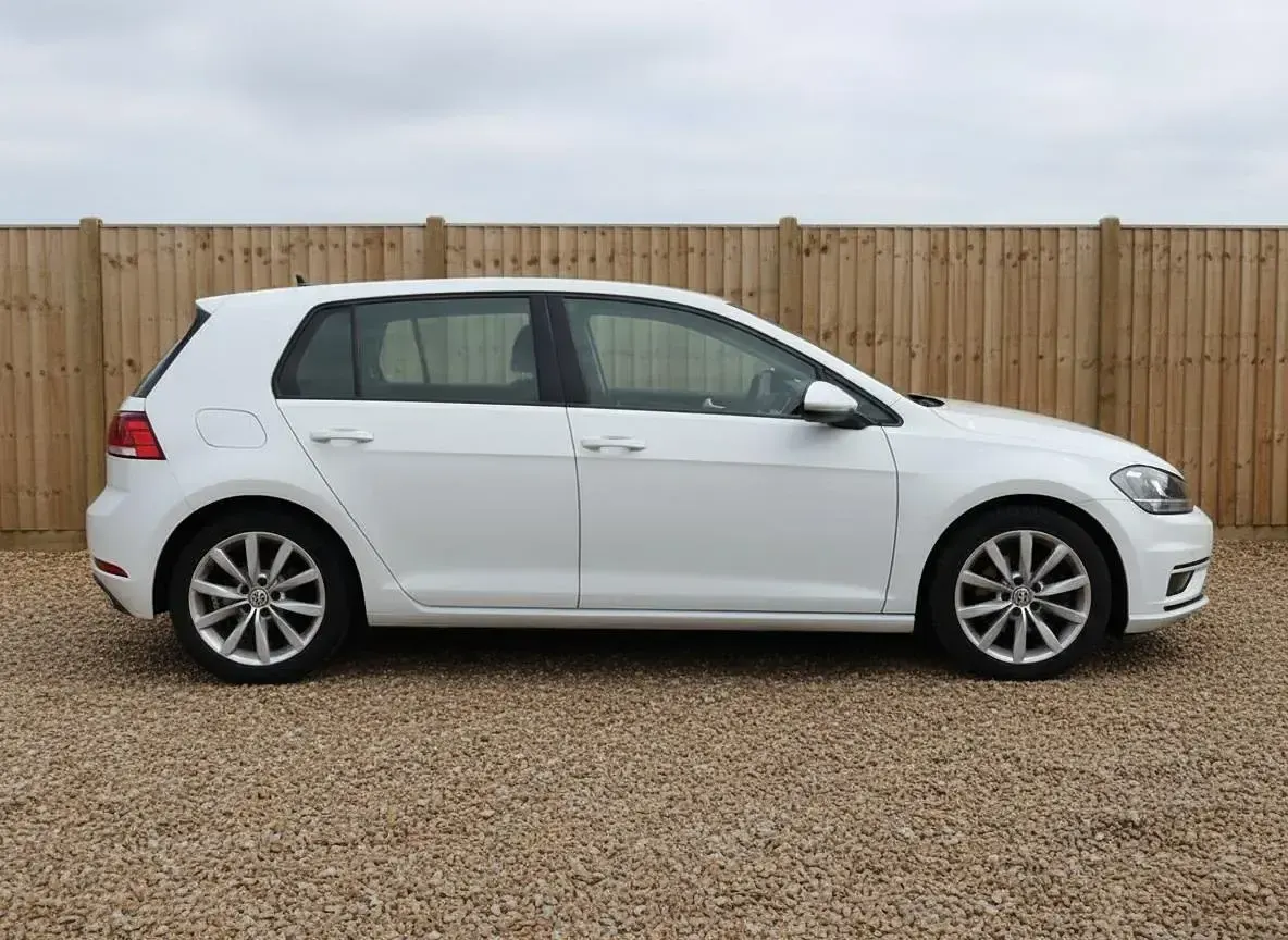 Used VW Golf VII GT 2013 White Hatchback