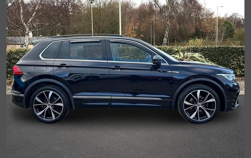 Used VW Tiguan R-line 150 HP (110 kW) 2022 Black SUV