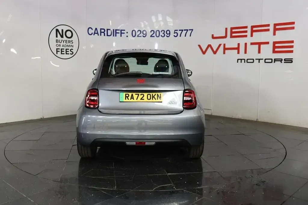 Used Fiat 500e Red 86 kW (118 HP) 2023 Grey Hatchback