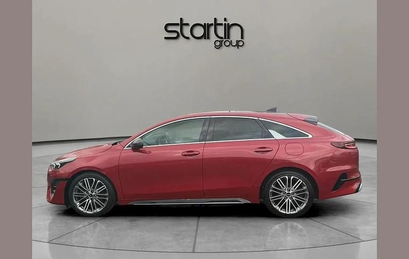 Used Kia ProCeed GT-Line S 138 HP (101 kW) 2024 Red Estate