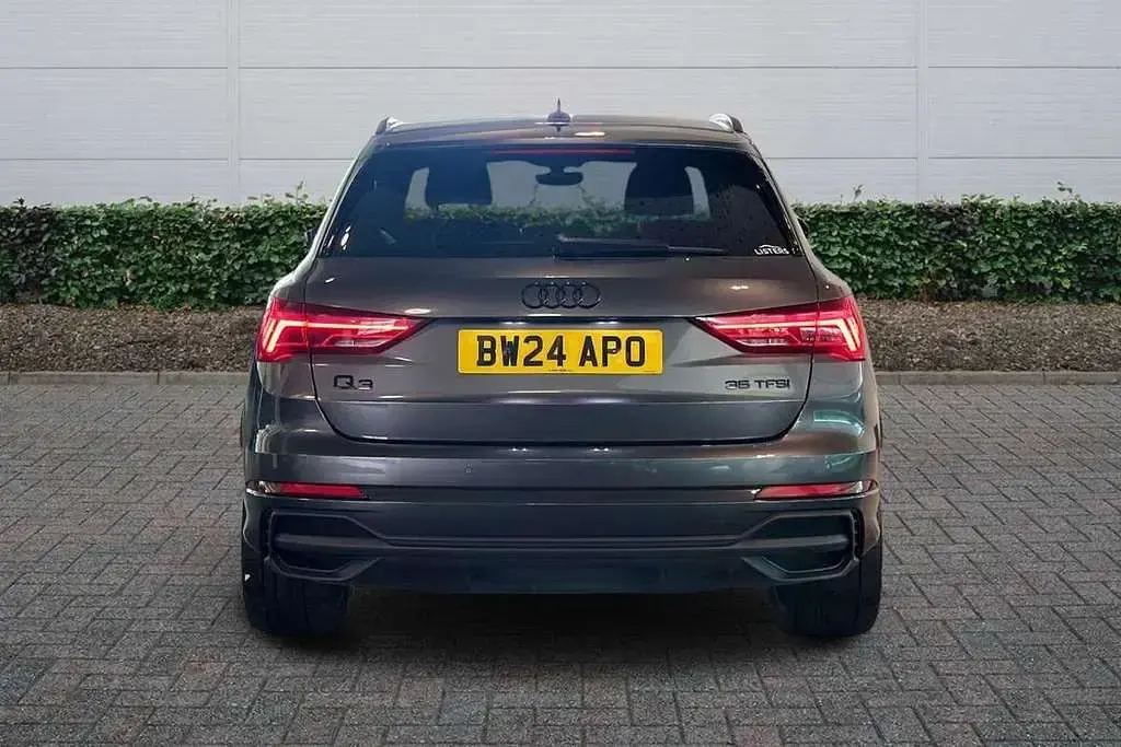 Used Audi Q3 Black Edition 150 HP (110 kW) 2024 Grey SUV