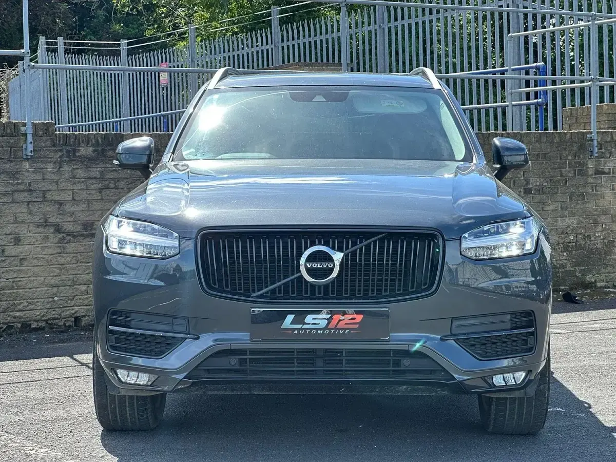 Used Volvo XC90 Momentum 2018 Grey SUV