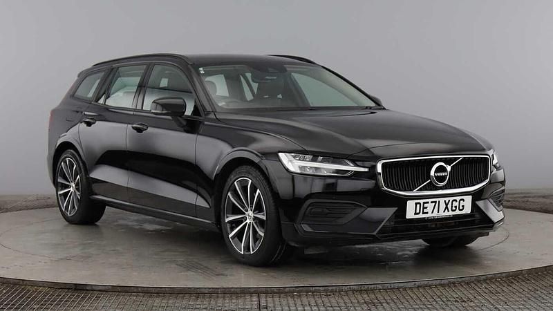 Used Volvo V60 Momentum 163 HP (119 kW) 2022 Black Estate