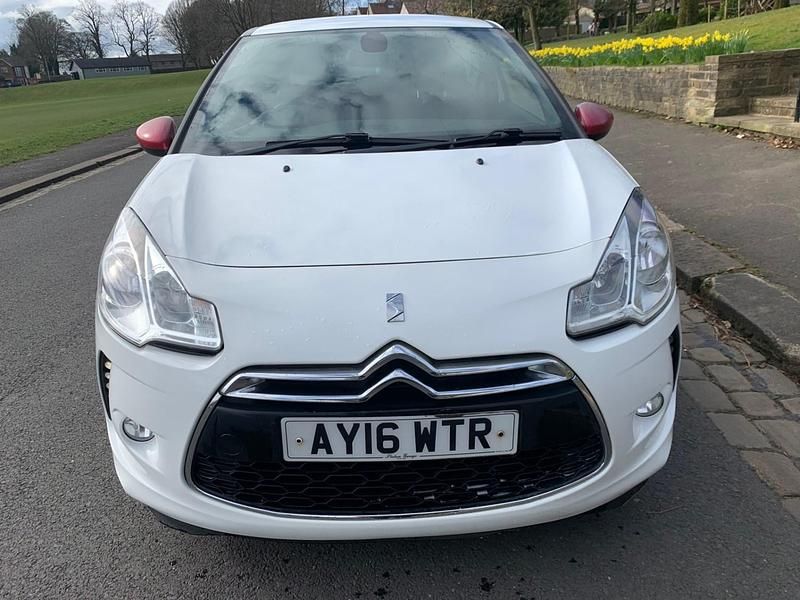 Used DS Automobiles DS3 2016 White Hatchback