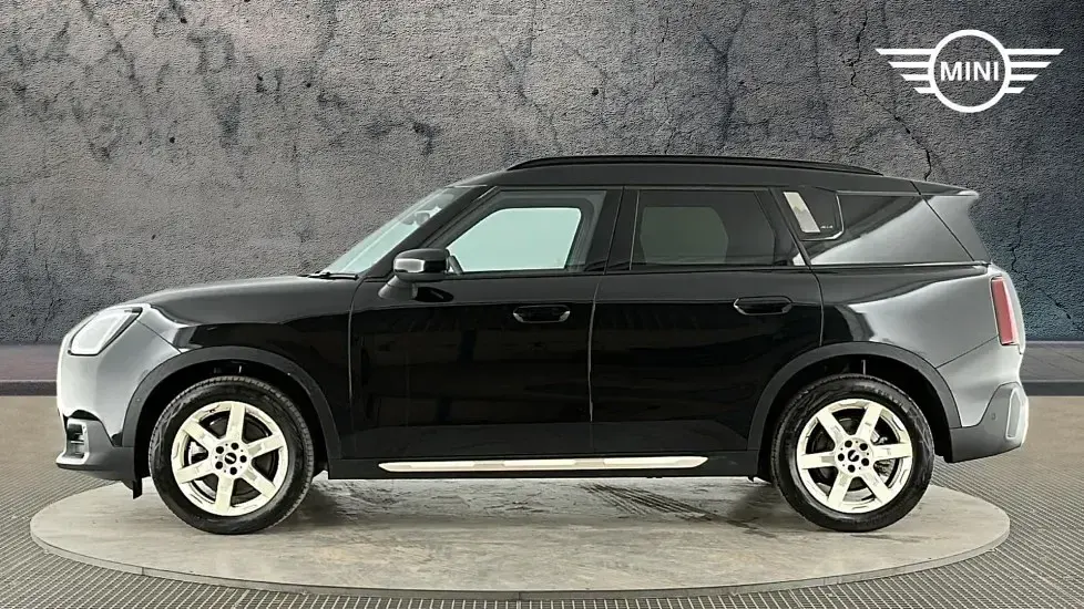 Usado Mini Countryman 215 HP (158 kW) 2024 Preto SUV