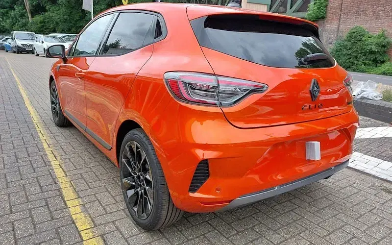 New Renault Clio Iconic Esprit Alpine 143 HP (105 kW) 2026 Hatchback